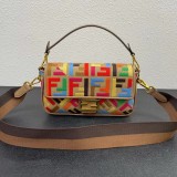 Fendi New Limited Color Embroidery Bag Sizes:26x13x6cm