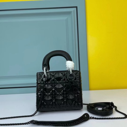 Dior New Three-Dimensional Ling Plaid Leather Hand Bag Sizes:17 x 15 x 7cm