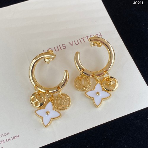 Louis Vuitton NEW Fashion Letter Flower Earrings