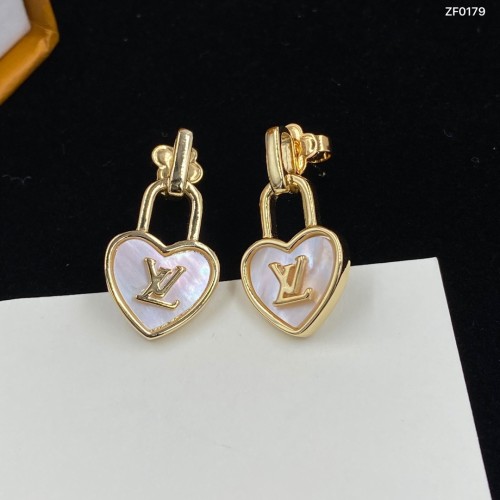 Louis Vuitton Fashion Letter Heart Stud Earrings