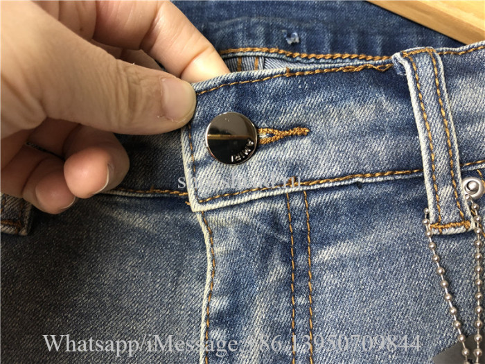Amiri Jeans 01