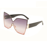 2022 New Metal Frame Butterfly Shape Ladies Sunglasses Oversized Personality Gradient Color Women Sun glasses