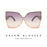 2022 New Metal Frame Butterfly Shape Ladies Sunglasses Oversized Personality Gradient Color Women Sun glasses