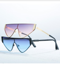 2022 New Fashion Women Street Shooting Ins Sunglasses Personalized One-Piece Triangle Sun Glasses Ocean Lens Metal Eyewear Men