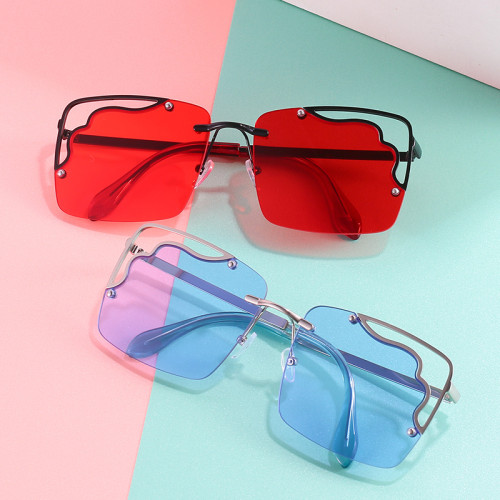 2022 New Personality Hollow Glasses Personality Square Sunglasses Fashion Street Shooting Ocean Color Sunglasses Women