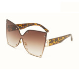 2022 New Metal Frame Butterfly Shape Ladies Sunglasses Oversized Personality Gradient Color Women Sun glasses