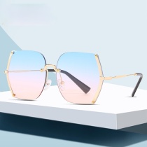 Cut Edge Sunglasses Women Oversized Rimless Lady Sun Shade Concert Show Model Catwalk Eyewar Designer Popular Shade