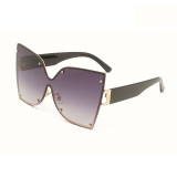 2022 New Metal Frame Butterfly Shape Ladies Sunglasses Oversized Personality Gradient Color Women Sun glasses