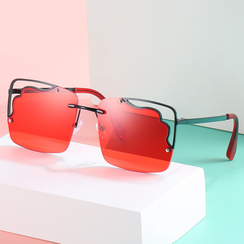 2022 New Personality Hollow Glasses Personality Square Sunglasses Fashion Street Shooting Ocean Color Sunglasses Women