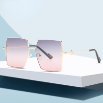 New Metal Big Frame Square Sunglasses Men Women Trend Street Fashion Sun Glasses UV400 Female Brand Designer Eyeglasses