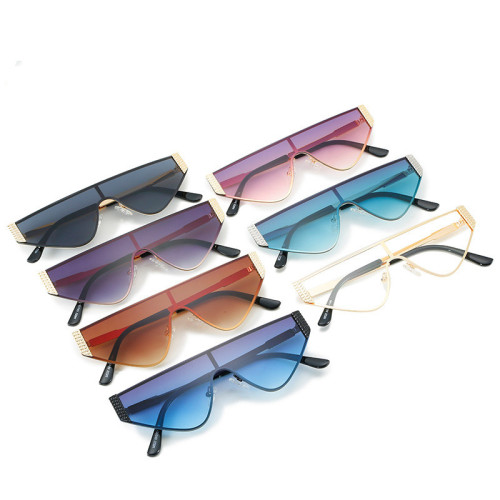 2022 New Fashion Women Street Shooting Ins Sunglasses Personalized One-Piece Triangle Sun Glasses Ocean Lens Metal Eyewear Men