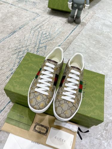 Gucci Womens Shoes Sneakers Luxury Brand Women's Ace GG Supreme sneaker with bees with Original Box 550051 9N050 8465