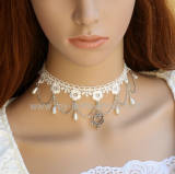 Sweet White Flowers Heart Pendant Lolita Necklace-OUT