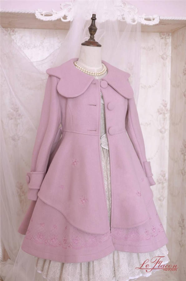 Vintage Winter Warm Embroidery Lolita Long Coat -out