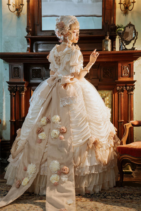 Henrietta ~Rose Queen Flowers Luxury Lolita OP