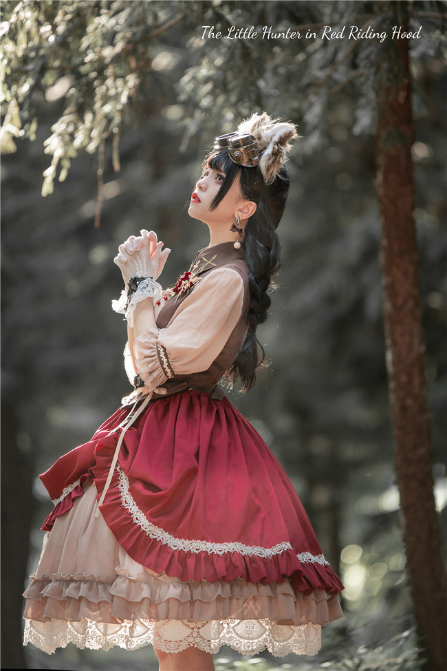 Lilith House ~The Little Hunter in Red Riding Hood ~ Lolita