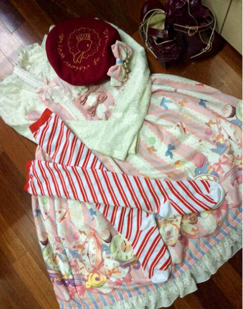 Vision World ~Sweet Bunny~ Embroidery Lolita Beret