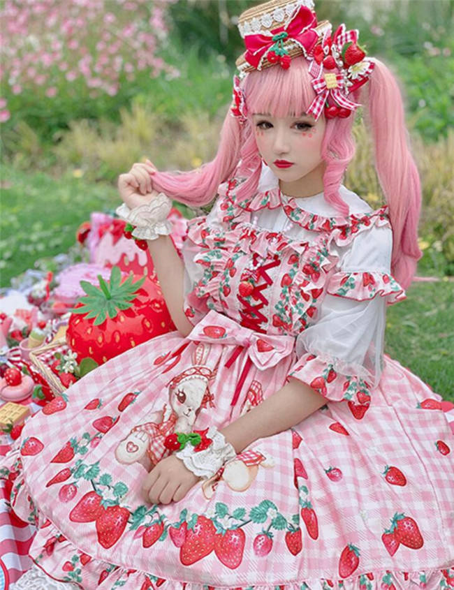 Diamond Honey ~Strawberry Picnic Rabbit Lolita Jumper