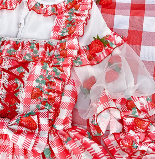 Diamond Honey ~Strawberry Picnic Rabbit Lolita Jumper