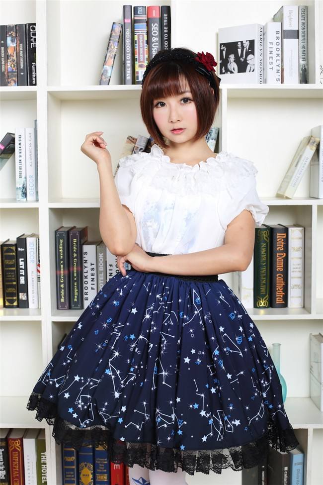 Sweet Dark Blue Constellation Printed Lolita Pleated Skirt