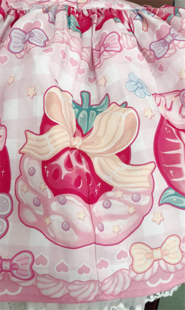 Alice Girl ~Strawberry With Cream~ Sweet Lolita Salopette + Badage -Pre-order