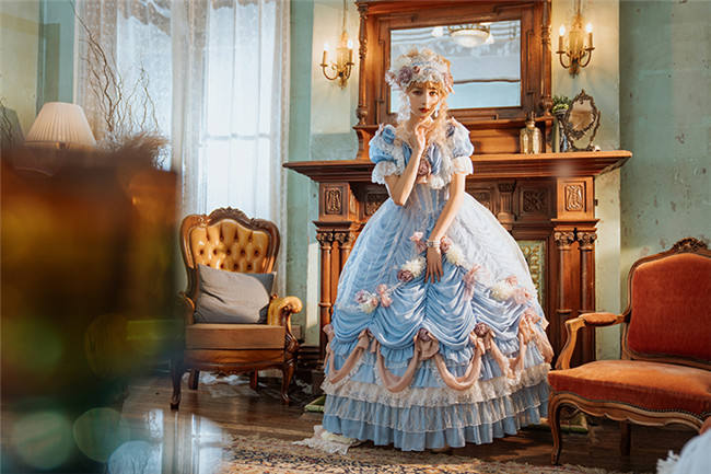 Henrietta ~Rose Queen Flowers Luxury Lolita OP
