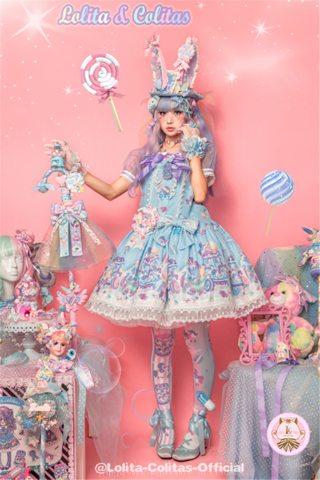 Floating on Macarons: What is Lolita Fashion?