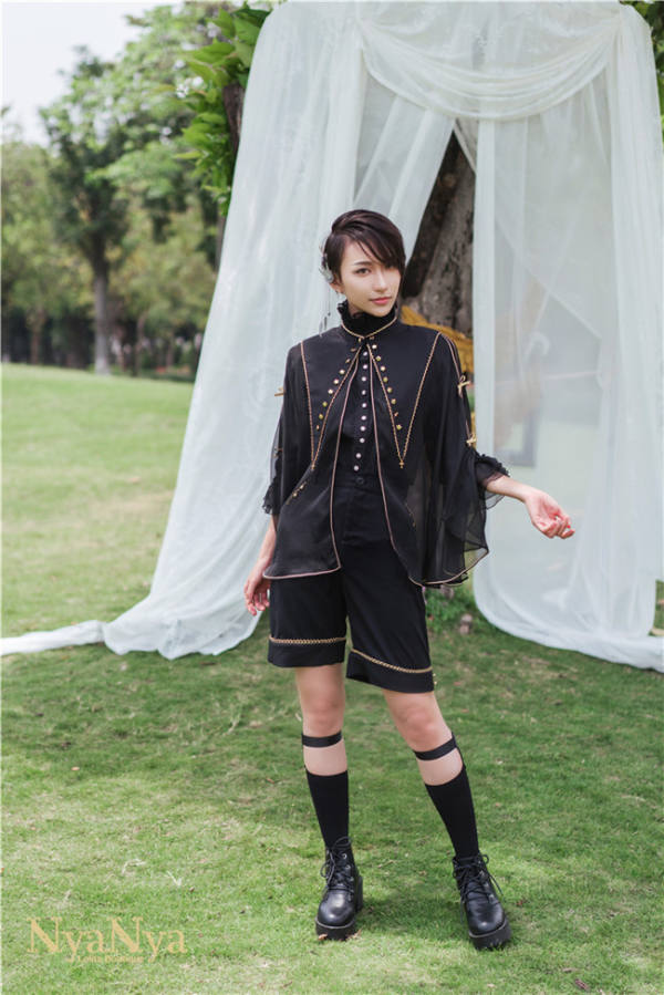 East of The Sun And West of The Moon~ Quji Lolita Short Pants -out