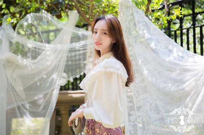Alpine Maiden ~ Vintage Lolita Long Sleeves Blouse -Pre-order