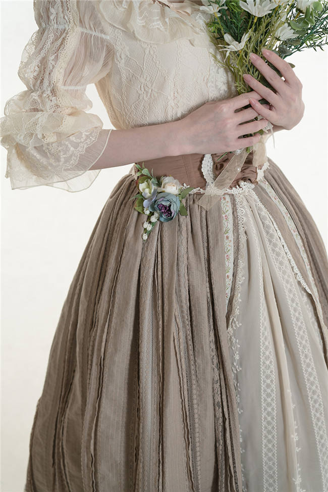 Miss Point ~ Salley Garden 2.0 Embroidery Vintage High Waist Lolita Skirt