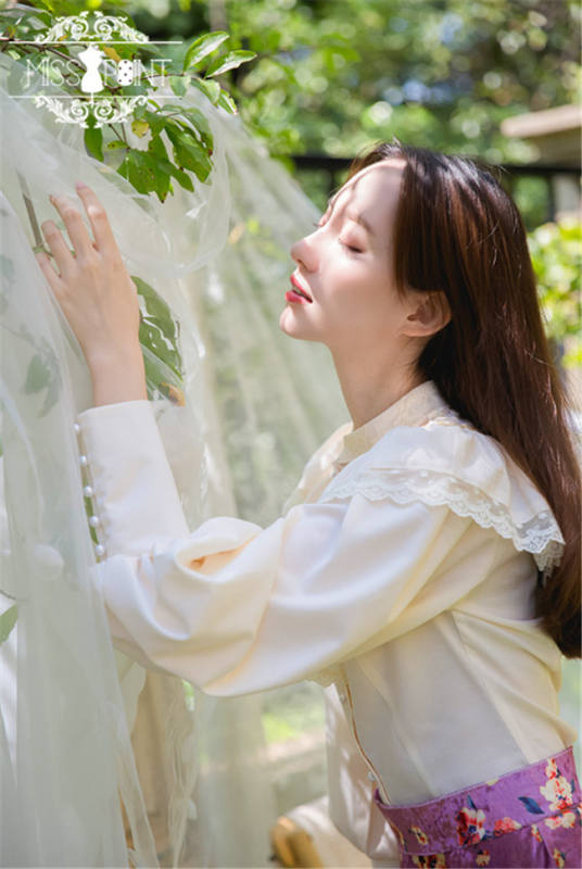 Alpine Maiden ~ Vintage Lolita Long Sleeves Blouse -Pre-order