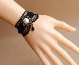 Fabulous Black Lace Retro Lolita Bracelet-out