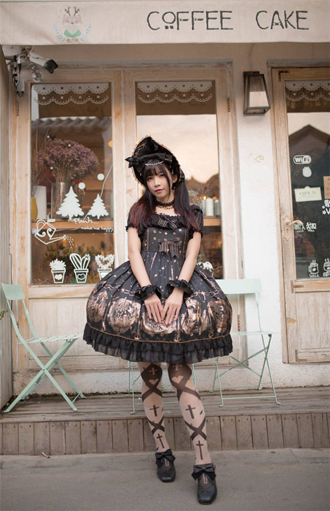 Yidhra -Thorns Cross- Lolita High Socks