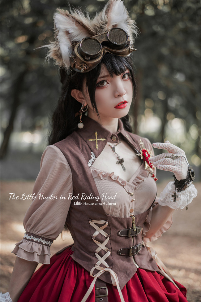 Lilith House ~The Little Hunter in Red Riding Hood ~ Lolita OP