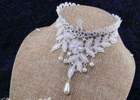 White Sweet Flower Leaves Lolita Choker Fake Collar