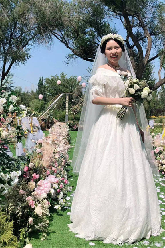 Surfacespell ~ The Portrait of A Lady Vintage Bridal Dress