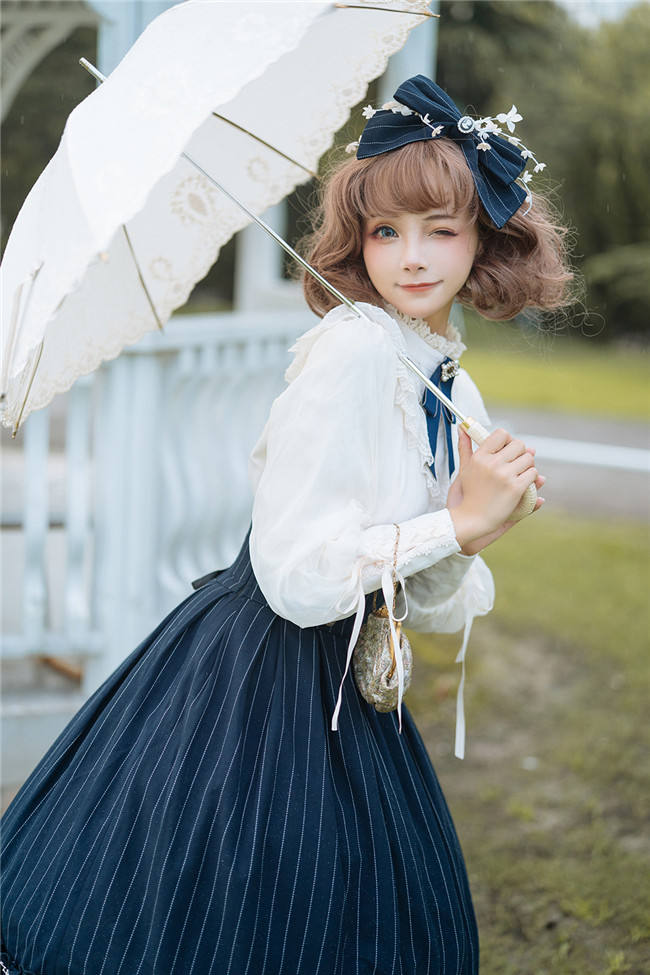 Rose Humanoid~ Vintage Lolita Blouse -Pre-order
