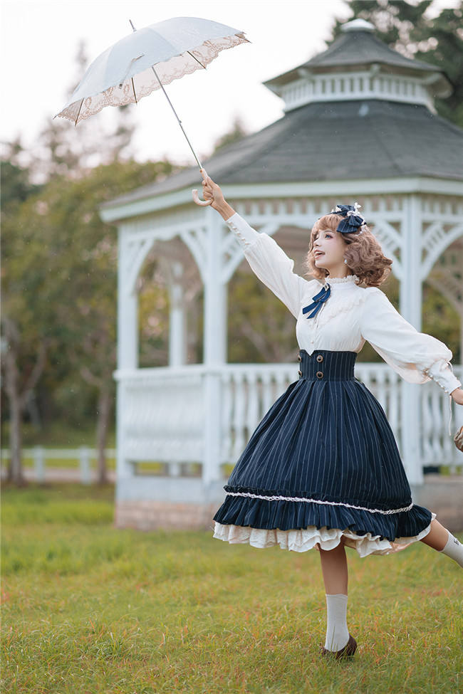 Rose Humanoid~ Vintage Lolita Blouse -Pre-order