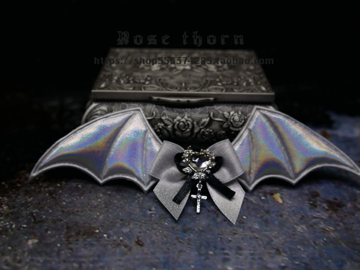 Rose Thorn Bat Cross Lolita Hairclip/Brooch