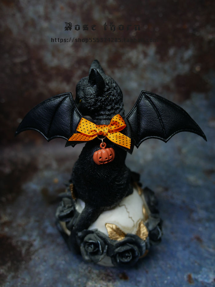 Rose Thorn Bat Cross Lolita Hairclip/Brooch