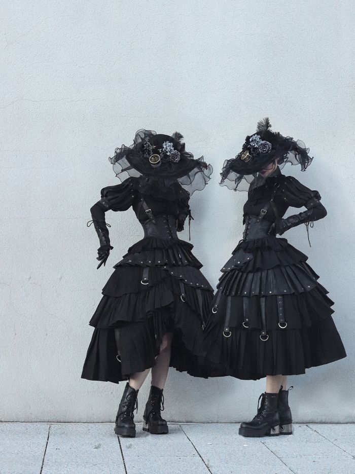 Foxtrot Black Fog's beloved Lolita Salopette + Blouse Set