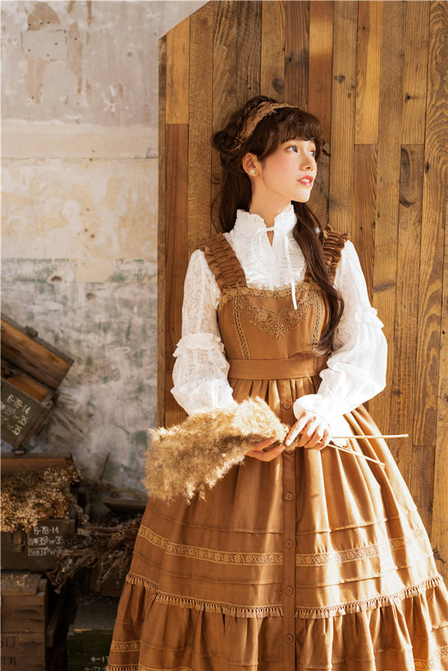 A Girl Looking Far Away Winter Vintage Lolita JSK -Pre-order