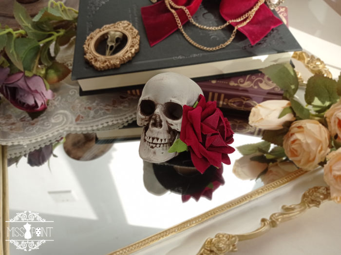 Miss Point ~Freak House Circus Lolita Accessories