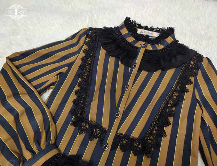 Miss Point ~Freak House Circus Stripe Lolita Blouse