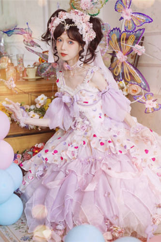 Sweet and Pastel Gothic Clothes of Daily Wear.