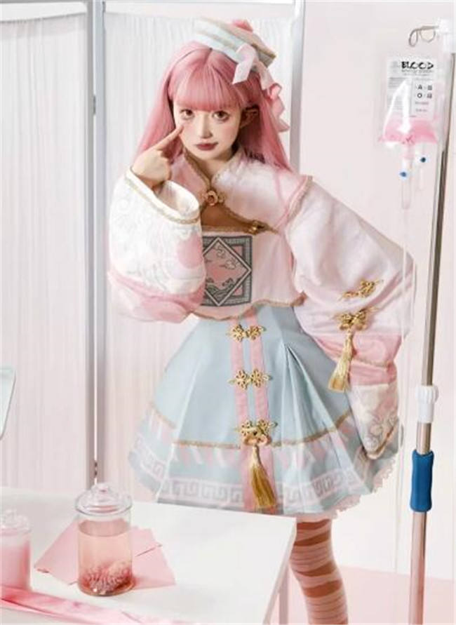 Sakurahime A Hopping Vampire Pink Lolita Dress