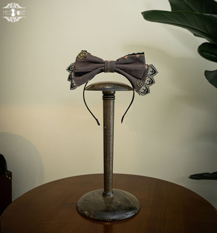 Miss Point ~ Demon Hunting Lolita Accessories