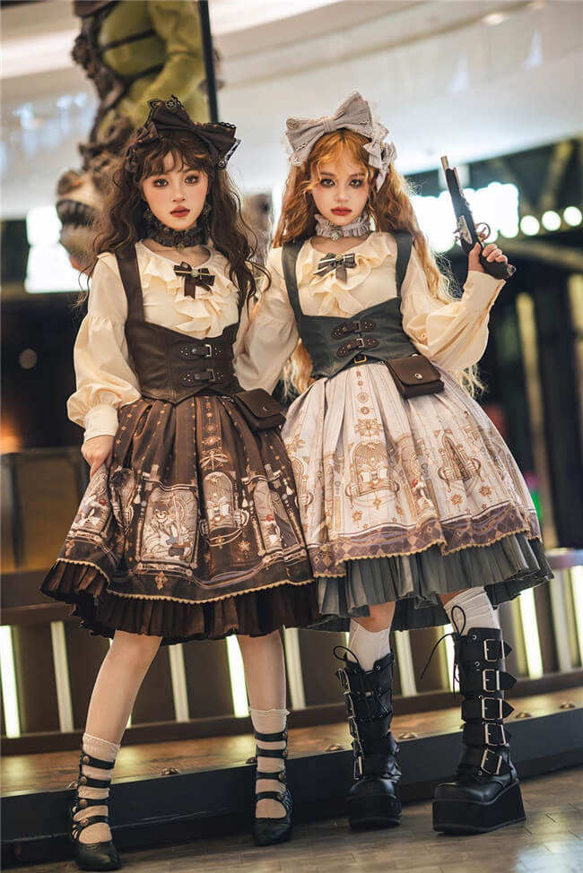 Miss Point ~ Demon Hunting Notes Skirt