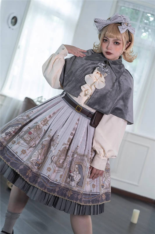 Miss Point ~ Demon Hunting Velvet Lolita Short Cape