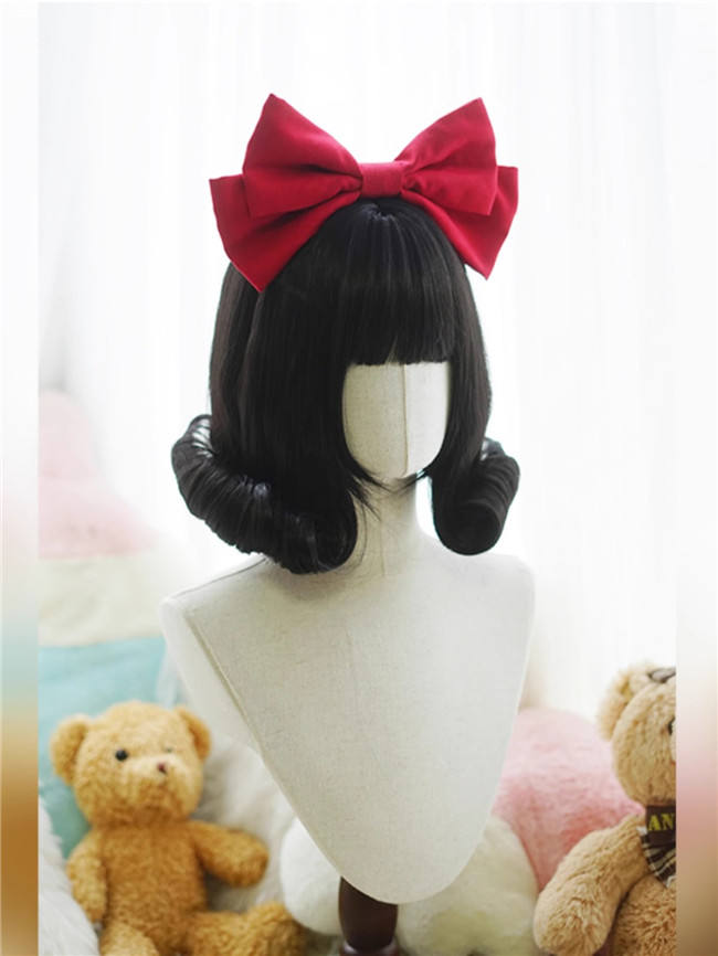 Yuchashui Dairy Wear Lolita Short Wigs Gold and Black